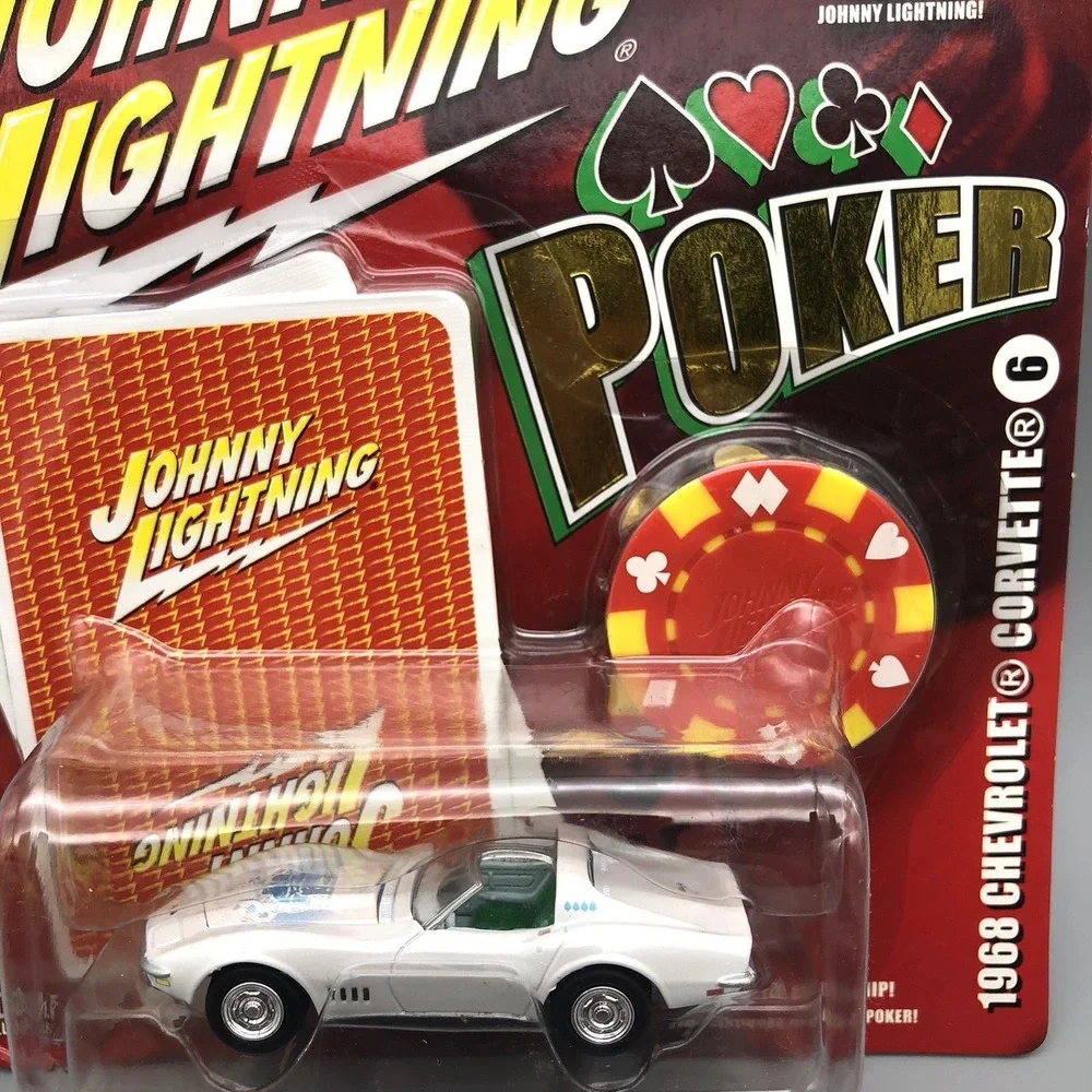 Johnny Lightning Poker 1968 Chevrolet Corvette White Diecast‎ 1/64 w/ Poker Chip